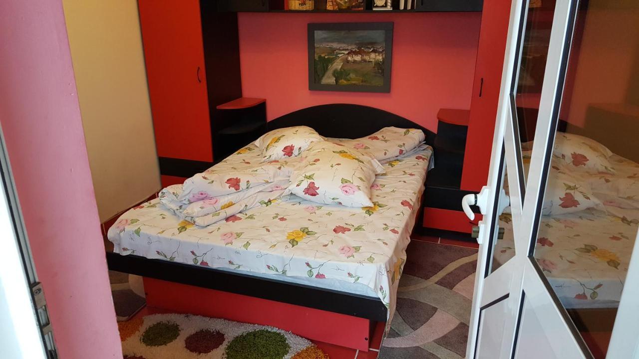 Casele Lena Bed & Breakfast Aldesti  Luaran gambar