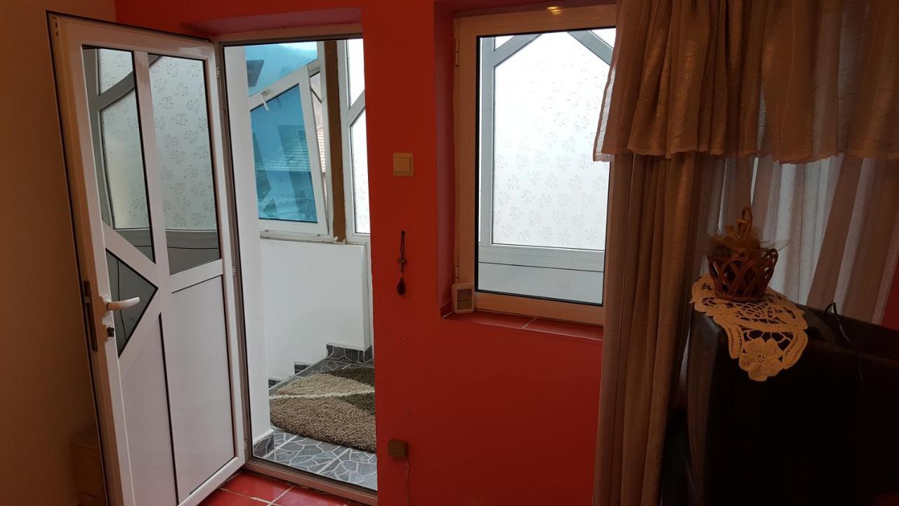 Casele Lena Bed & Breakfast Aldesti  Luaran gambar